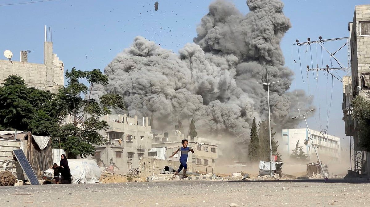 İsrail, Açlık Arttıkça Gazze'nin Merkezinde Yeni Tahliye Emirleri Verdi