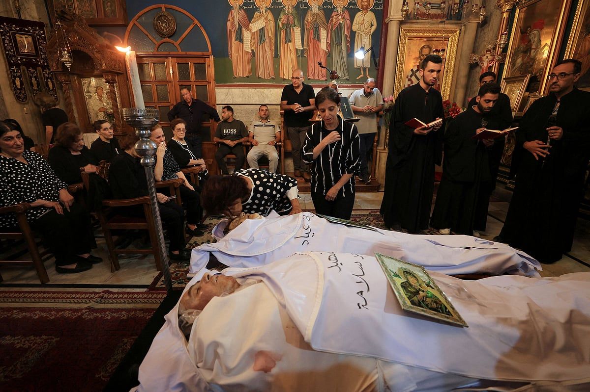 İsrail, Gazze'deki Kilise Saldırısından 'Derin Üzüntü Duyduğunu' Söyledi, Ölümleri 'Trajedi' Olarak Nitelendirdi
