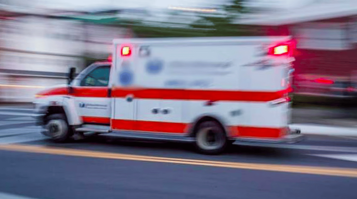 İtfaiye, Los Angeles'ta Otomobilin Kalabalığa Çarpması Sonucu 20 Kişinin Yaralandığını Söyledi