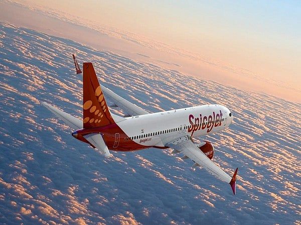 Jaipur-Dubai Yolcuları, Birden Fazla Uçuş Kesintisi Nedeniyle 9 Saatlik Gecikmeyle Karşı Karşıya