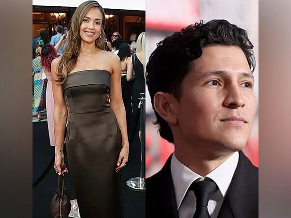 Jessica Alba, Danny Ramirez ile ilişkisini Doğruladı