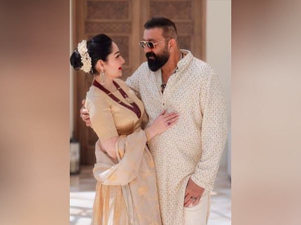 Maanyata Doğum Gününde Kocası Sanjay Dutt'u diler