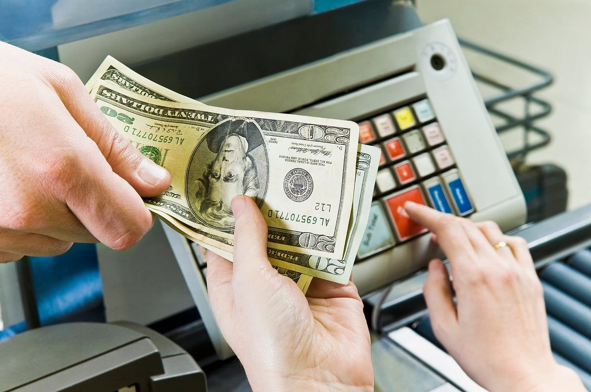 Merkez Bankacıları, Dolar Üstünlüğüne Uzun Bir Yoldan Meydan Okuduğunu Söylüyor