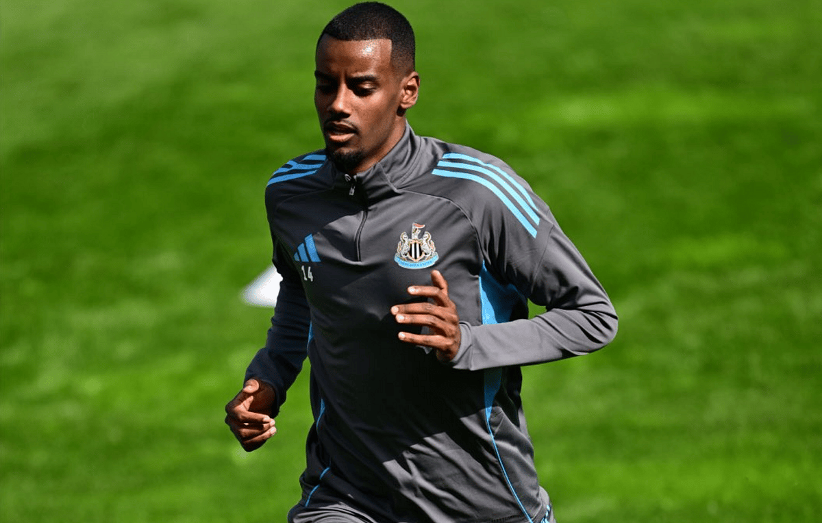 Newcastle Patronu Howe, Isak'ın Transfer Spekülasyonları Arasında Kalacağından Emin
