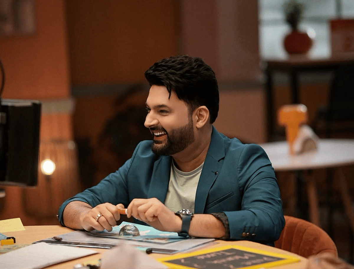 Popüler Hint Tv Yıldızı Komedyen Kapil Sharma'nın Kanada'daki Kafesi Vuruldu