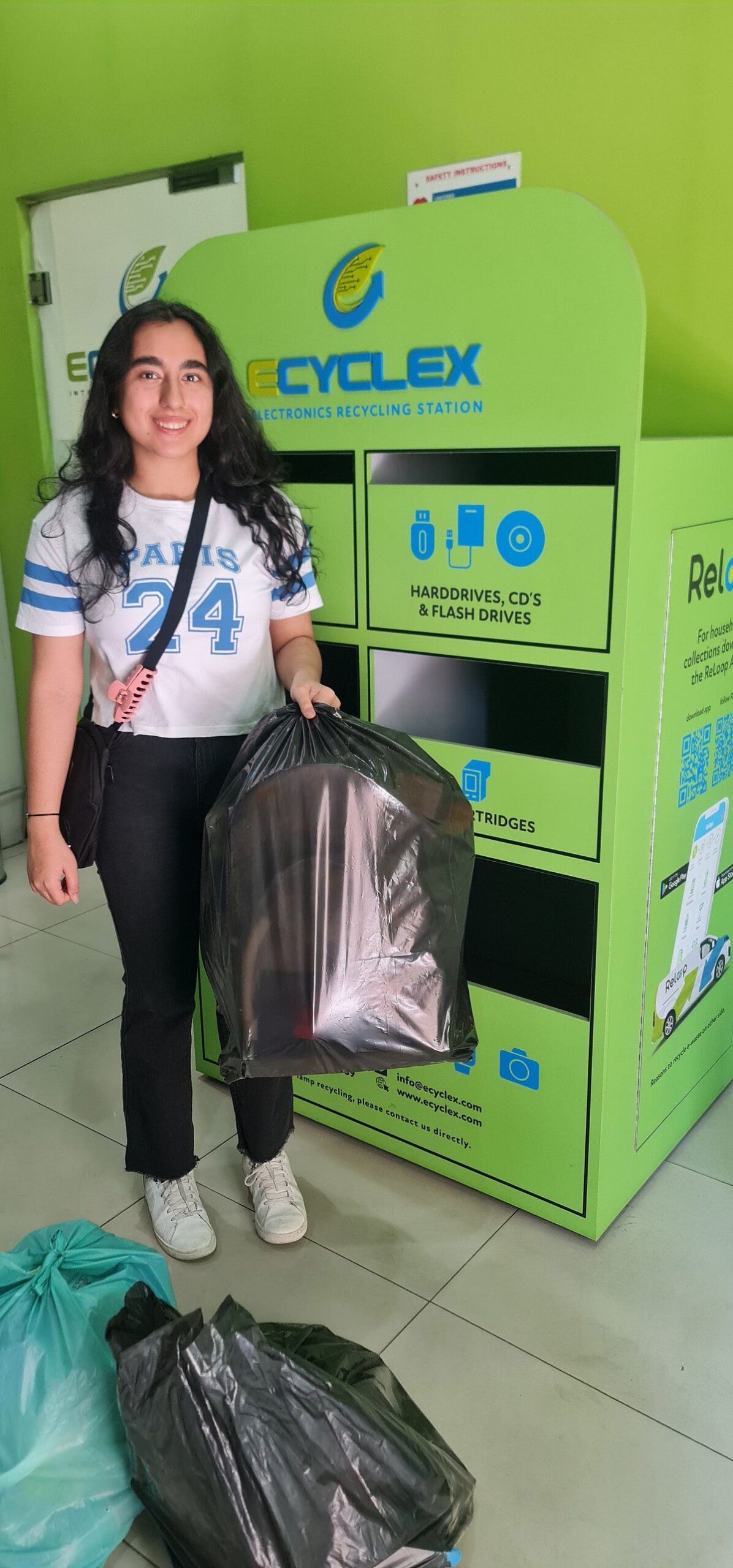 Sharjah Teen, Topluluğun Yardımıyla 1.000 Kg Geri Dönüşüm Hedefine Ulaştı