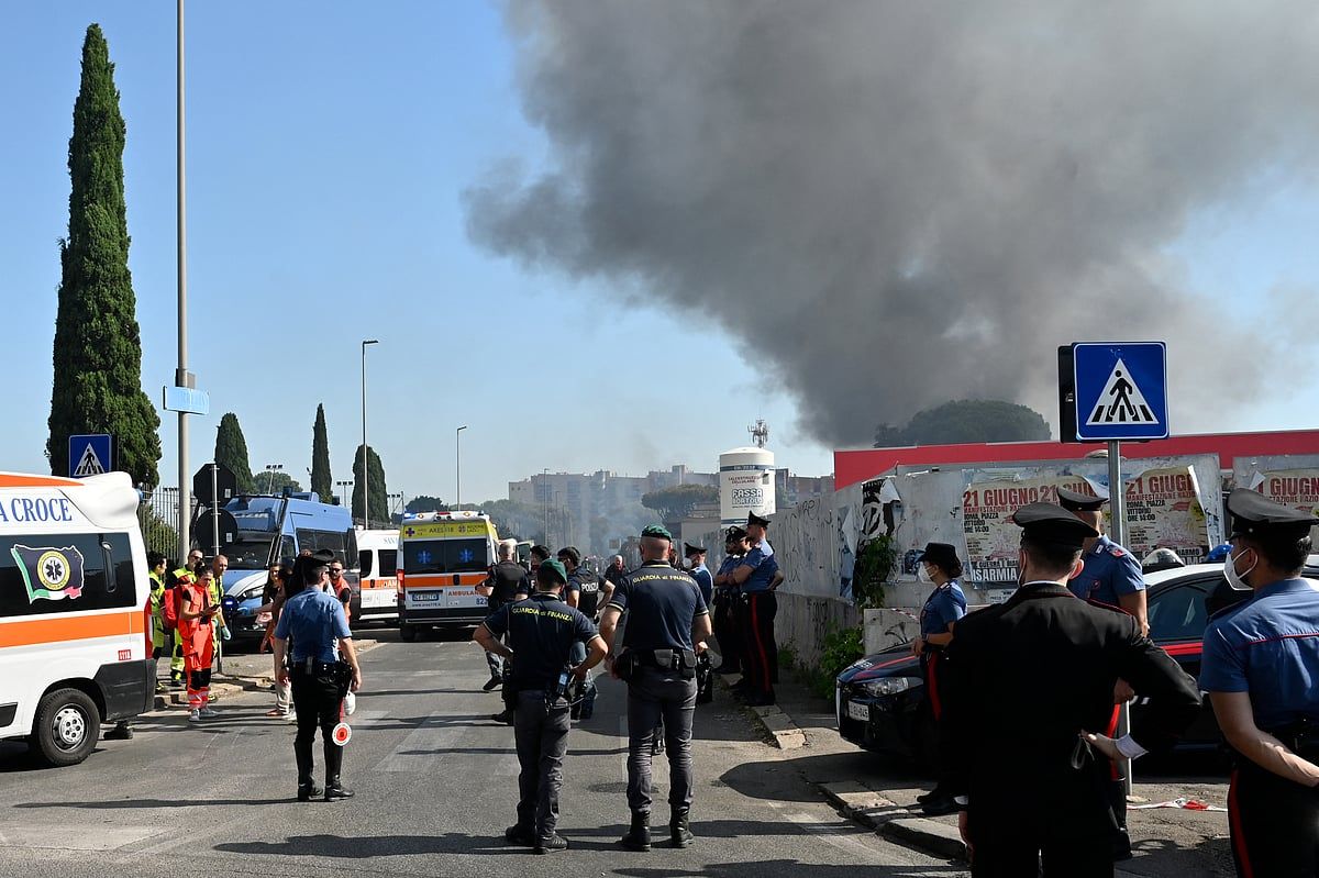 Video: Roma Genelinde Benzin İstasyonunda Patlama Duyuldu; Yakındaki Binalar Boşaltıldı