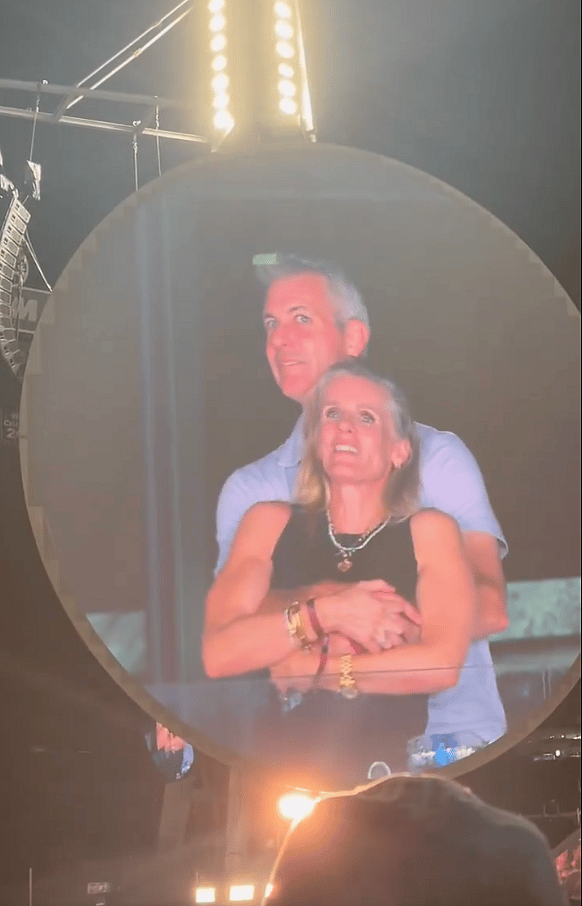 Viral Klip: Astronom Ceo'su Andy Byron, Coldplay Konserinde İk Şefine Sarılırken Yakalandı