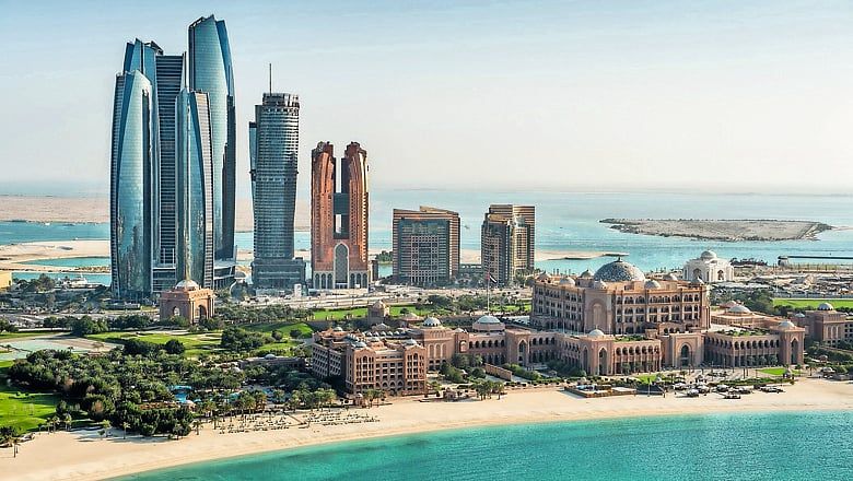 Abu Dabi Emlak Piyasası, Küresel Belirsizliğin Ortasında Esneklik ve Büyüme Gösteriyor