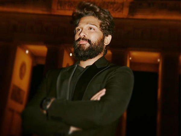 Allu Arjun'un Büyükannesi Öldü, Chiranjeevi Duygusal Haraç Ödüyor