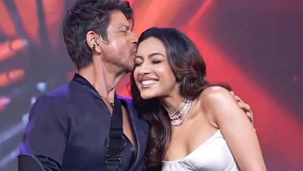 Aryan Han'ın 'Bollywood'un Başrol Oyuncusu' ile Tanışın: Sahher Bambba Kimdir?