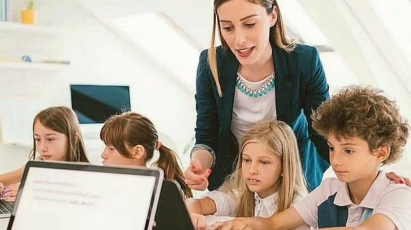 BAE: Gems Education, Yeni Akademik Yıl Öncesinde 1.700 Okul Öğretmeni İşe Aldı
