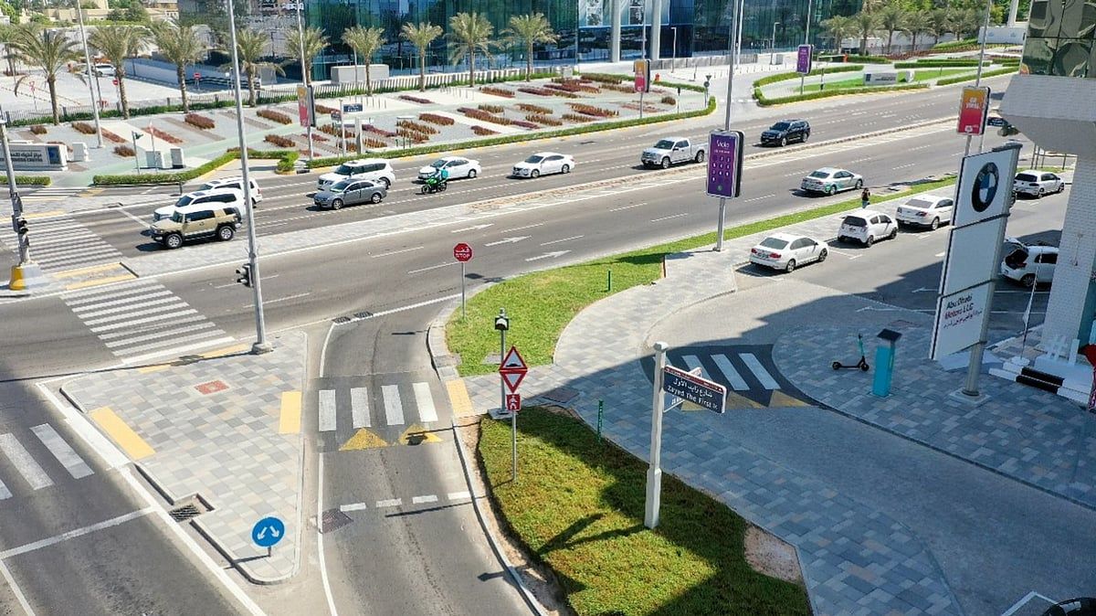 BAE Trafik Uyarısı: Abu Dabi'de Kısmi Kavşak Kapanışı