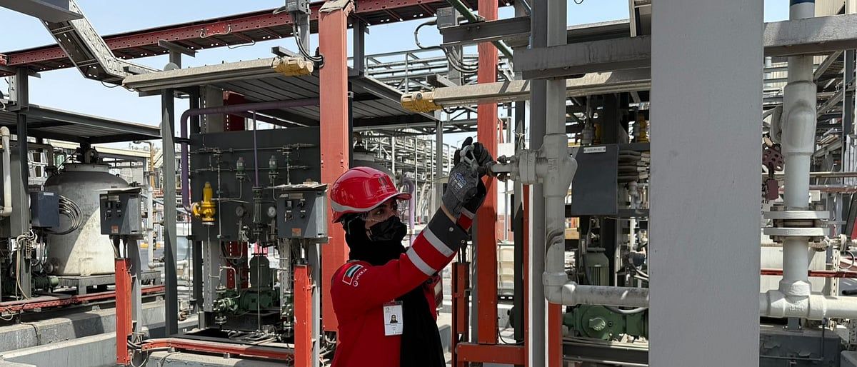 BAE: Zehirli Atıkları Temiz Suya Dönüştürmeye Yardım Eden Emirlikli Kadınla Tanışın