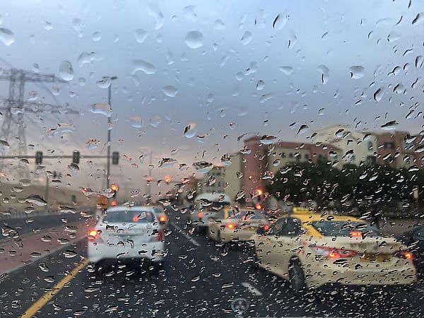 BAE'de Yarın Hava Durumu: Bazı Bölgelerde Yağış Bekleniyor; Dubai Sıcaklıkları 43 ° C'ye Ulaşacak