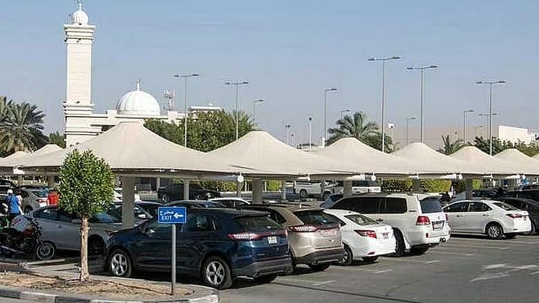 Bazı BAE Sakinleri Ayda 550 Dh'yi Park Ücretlerine Harcıyor, ikinci Arabadan Vazgeçmeye Karar Veriyor