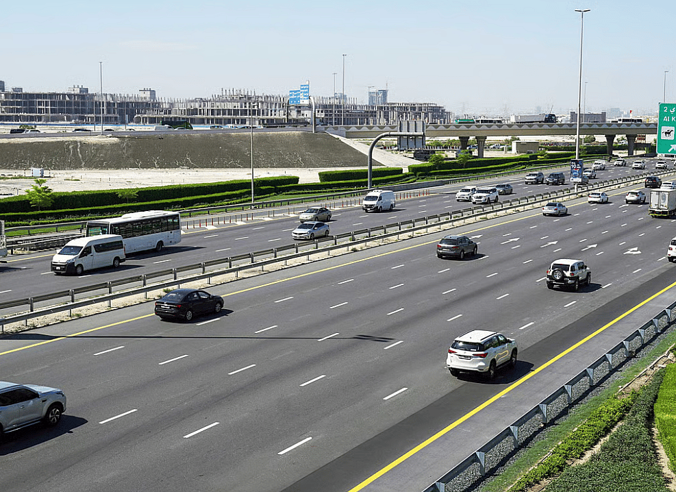 Dubai: Hız Sınırlarını Düşürmek Sürücüleri Yavaşlatmak için Yeterli Değil, Çalışma Bulguları