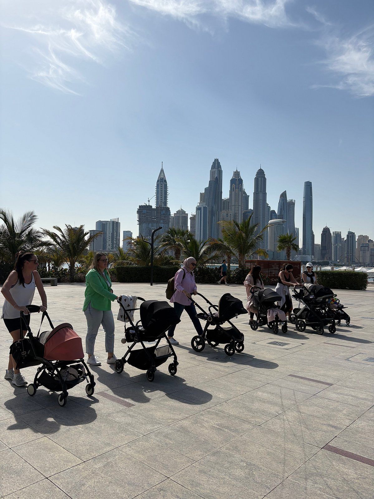 Dubai: Yakınlarda Aile Yok mu? Anneler Kulübü, Yeni Annelerin Evden Uzakta Destek Çemberi Bulmasına Yardımcı Oluyor