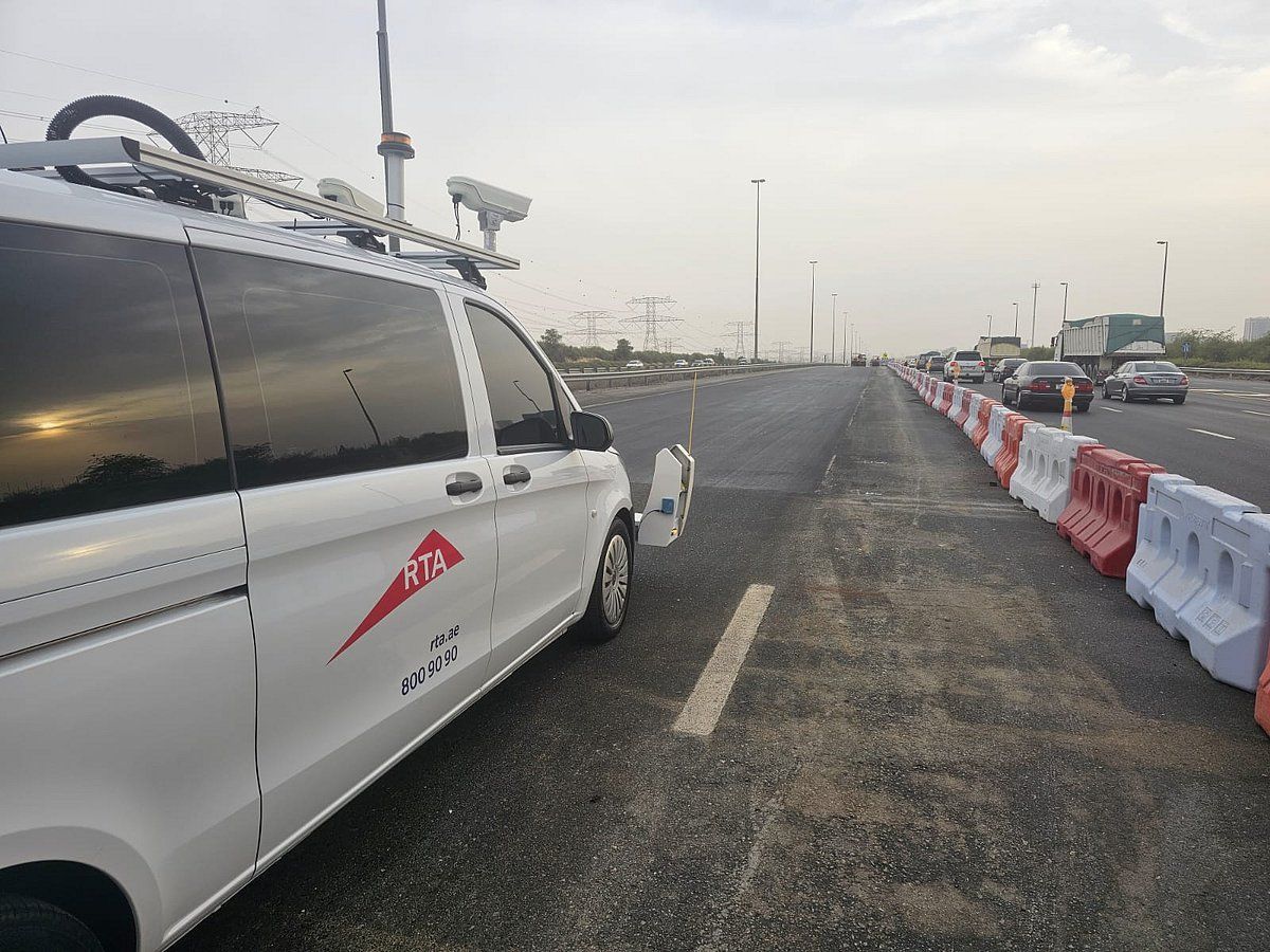 Dubai, Yollarını Pürüzsüz ve Çukursuz Tutmak için Yapay Zeka Destekli Araçları Nasıl Kullanıyor?