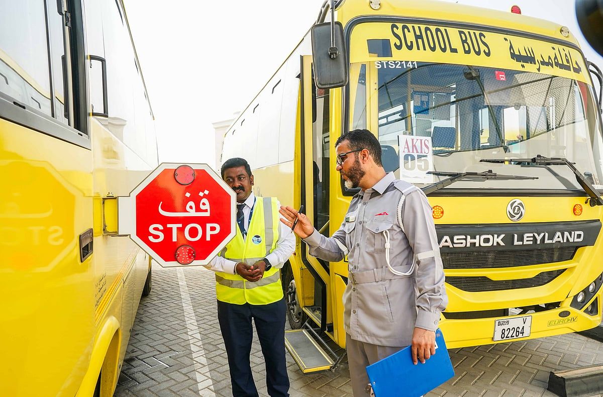 Dubai'deki Okul Otobüsleri için 7 Kural: Öğrenciler Yeni Yıla Hazırlanırken Rta Hatırlatıcı Yayınladı