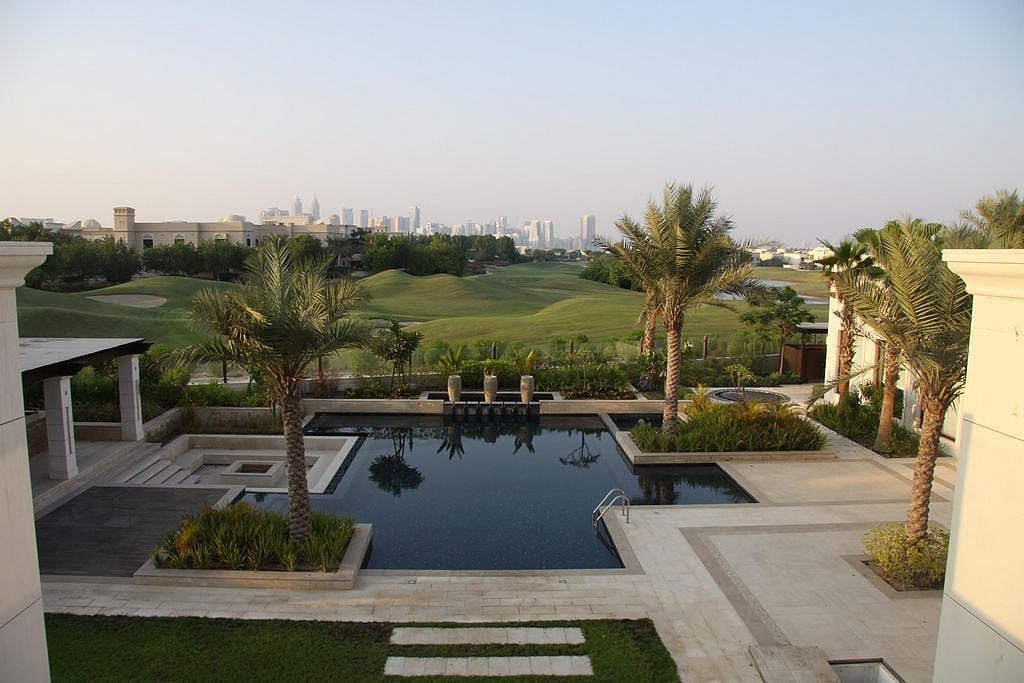 Dubai'nin Beverly Hills'indeki En Pahalı Arsa 260 Milyon Dh'ye Satıldı