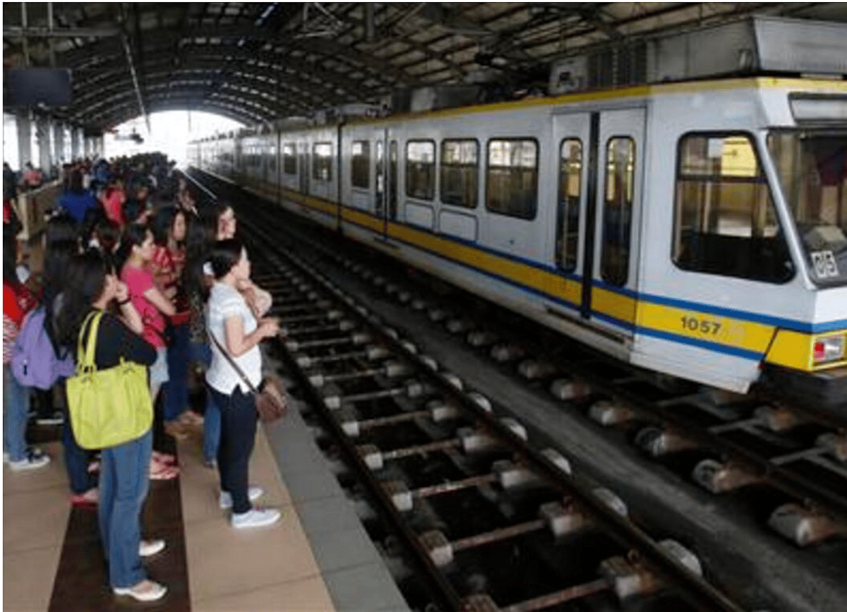 Filipinler, Kötü Hava Koşulları Nedeniyle Sınıf Askıya Alındıktan Sonra Ücretsiz Tren Yolculuklarını Duyurdu