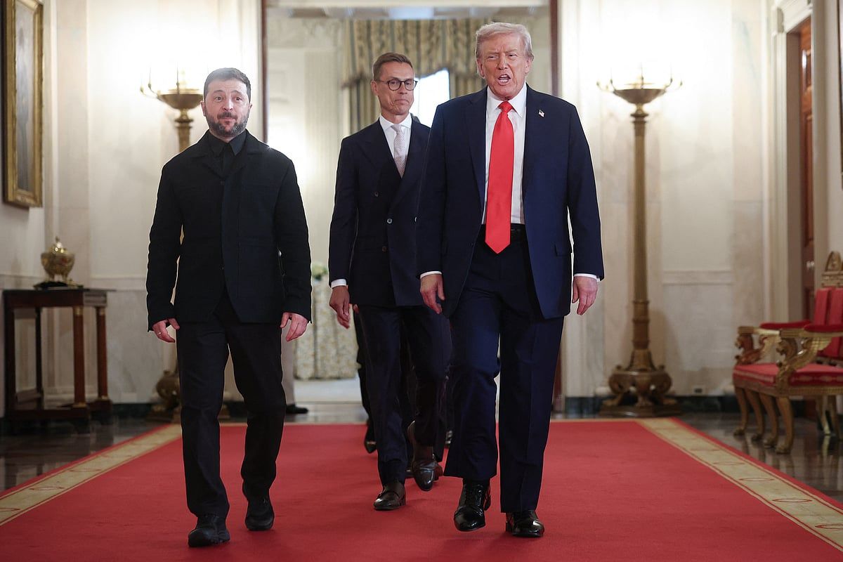'Harika Görünüyorsun': Zelensky'nin Resmi Kıyafeti Trump'tan Övgü Alıyor, Muhabir