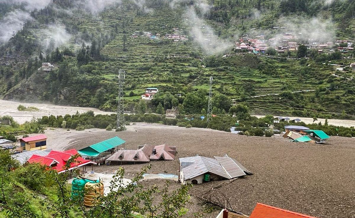 Hindistan: Uttarakhand'da 130 Kişi Kurtarıldı; Sel Baskını, Heyelan Otoyolu Kapattı