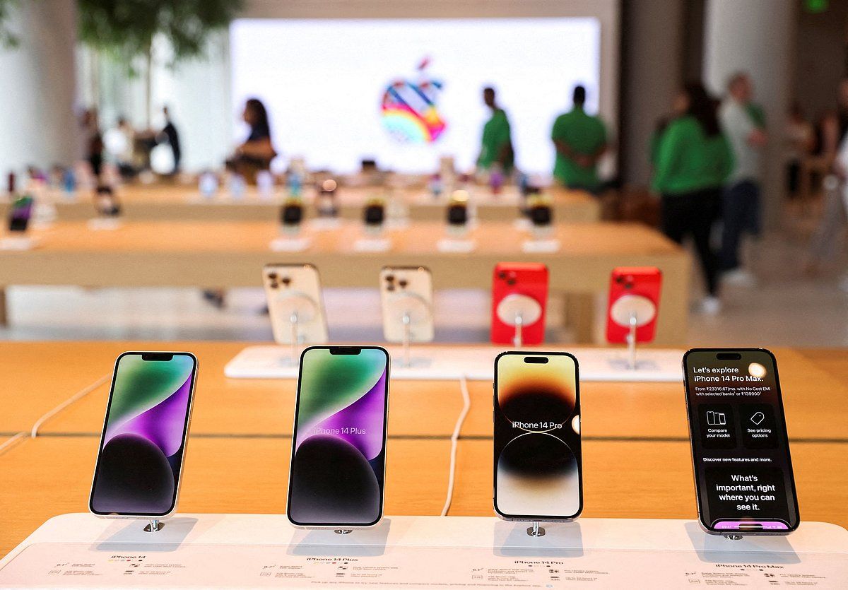 İphone 17 Çılgınlığı: BAE'de Yaşayanlar Önce Apple'ın Yeni Cihazını Ayırtmak için Yarışıyor