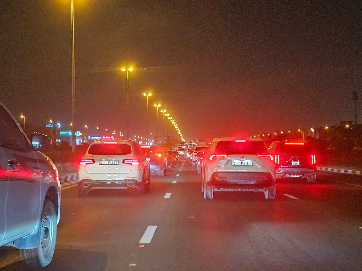 'Kesinlikle Buna Değer': Sharjah Taşıtları Etihad Demiryolu Projesi için Trafik Gecikmelerini Memnuniyetle Karşılıyor