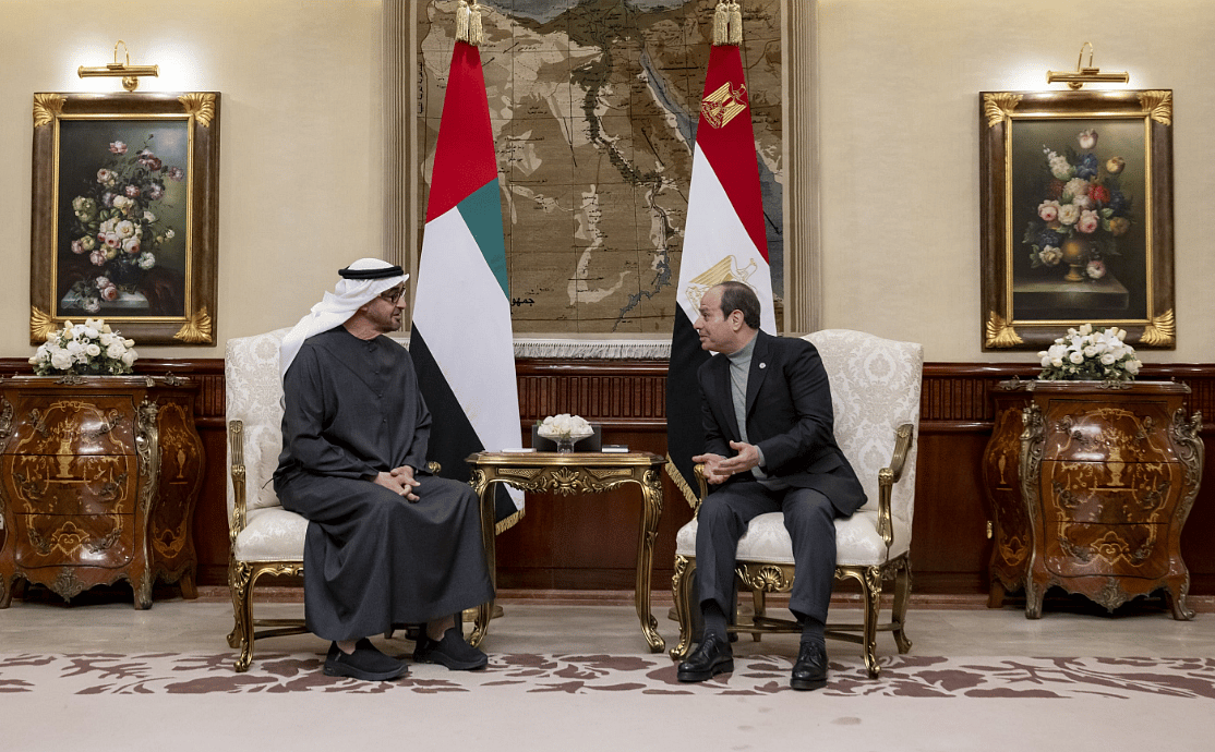 Mısırlı El Sisi, BAE Devlet Başkanı Şeyh Muhammed'i Yeni Alamein Şehrinde Ağırladı