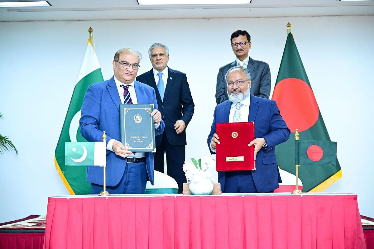 Pakistan ve Bangladeş Bazı Pasaport Sahipleri için Vize Muafiyeti İmzaladı