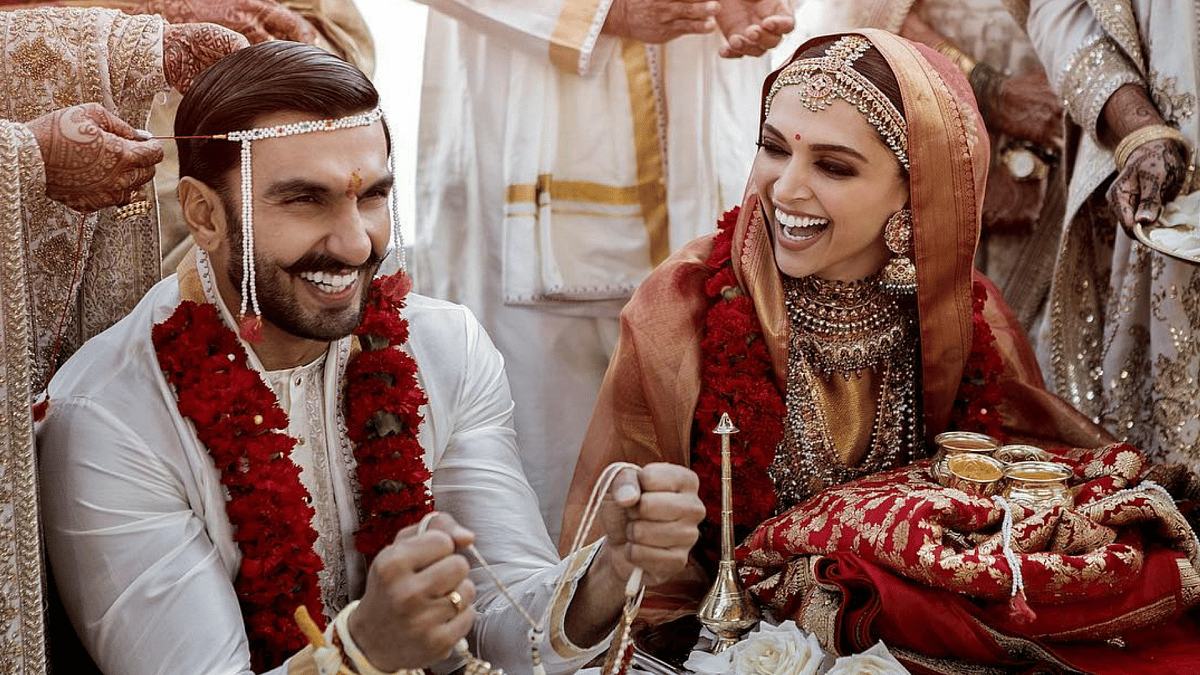 Ranveer Singh'in Deepika Padukone ile Düğünündeki Mehendi Sürprizi Kalbinizi Eritecek
