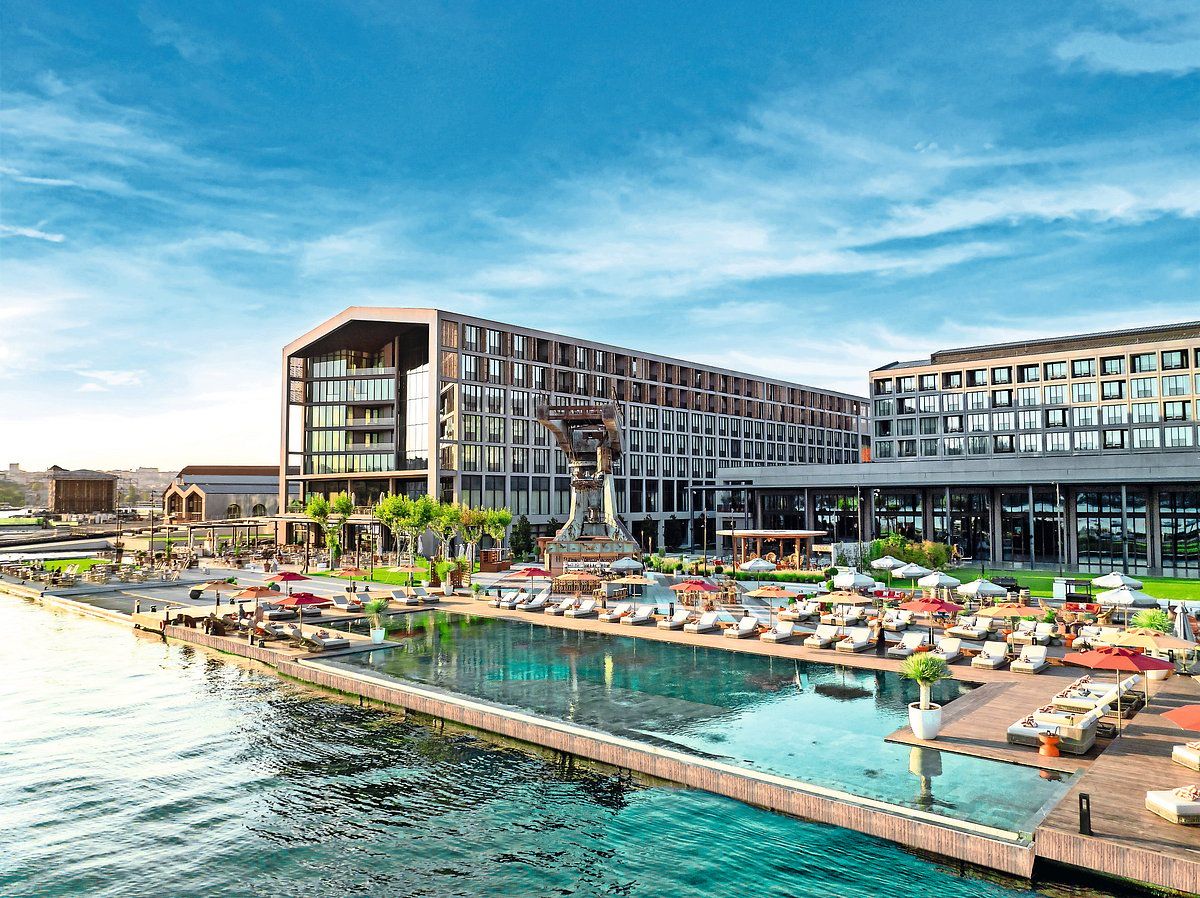 Rixos Tersane İstanbul'un İçinde: Türkiye'de Çok Kuşaklı Lüksün Yeni Bir Çağı