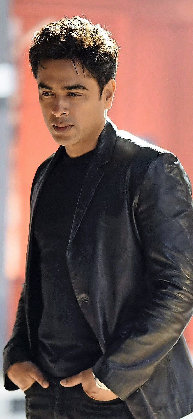 Shehzad Roy, Birçok Yaşamda Bir Değişime ilham vermek için Müzik ve Hayırseverliği Harmanlıyor