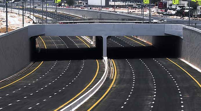 Trafik Uyarısı: Dubai Polisi Dwtc Tünelindeki Kazaya Karşı Uyardı