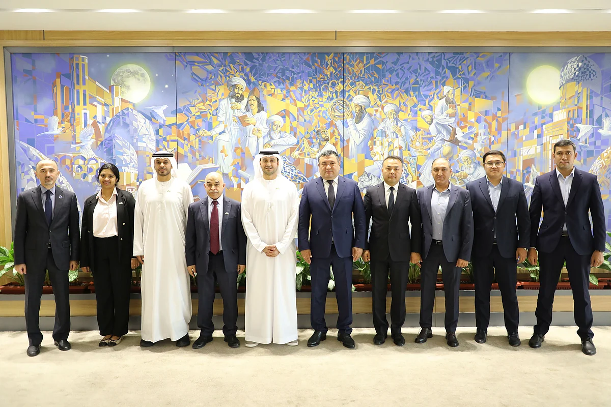 Abu Dabi'nin Gsü, Özbekistan Güneş Enerjisi Firmasının Ana Hissesini Satın Aldı