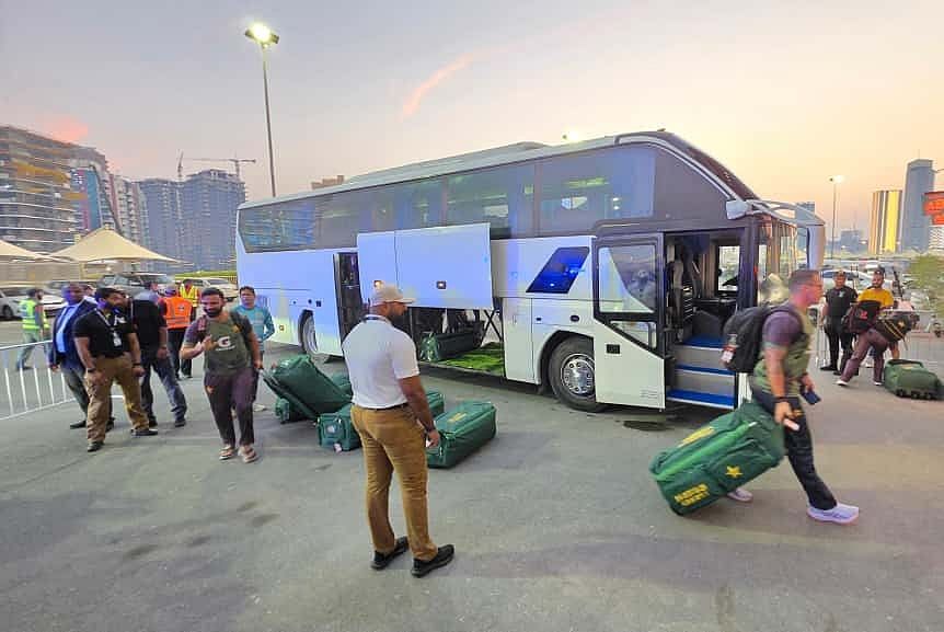 Asya Kupası: Pakistan - BAE Maçı Bir Saat Ertelendi, Takım Dubai Stadyumu'na Geldi