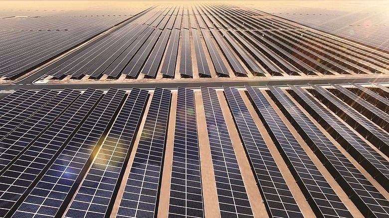 BAE: Güneş Işığından, Deniz Suyundan Yakıt mı? Öğrenciler Hidrojen Temiz Enerji Çözümünü Test Ediyor