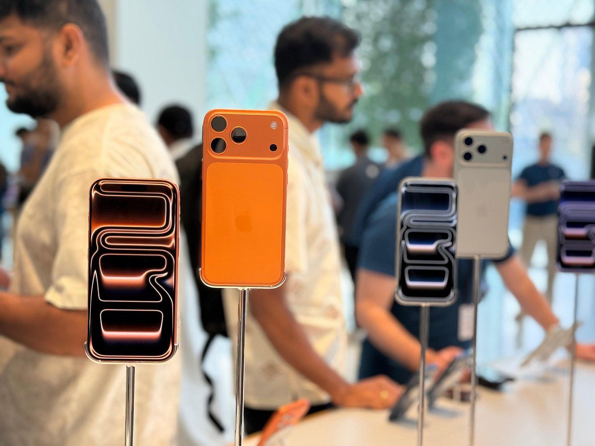 BAE: İlk Müşteriler İmrenilen Cihazı Almak için Acele Ettikçe İphone 17 Artık Mağazalarda Mevcut