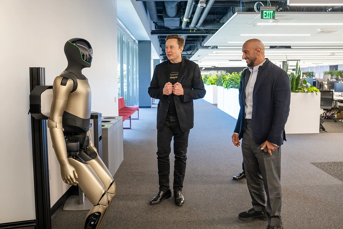 BAE Medya Şefi Elon Musk, Tesla Karargahında Yapay Zekanın Geleceğini Tartışıyor