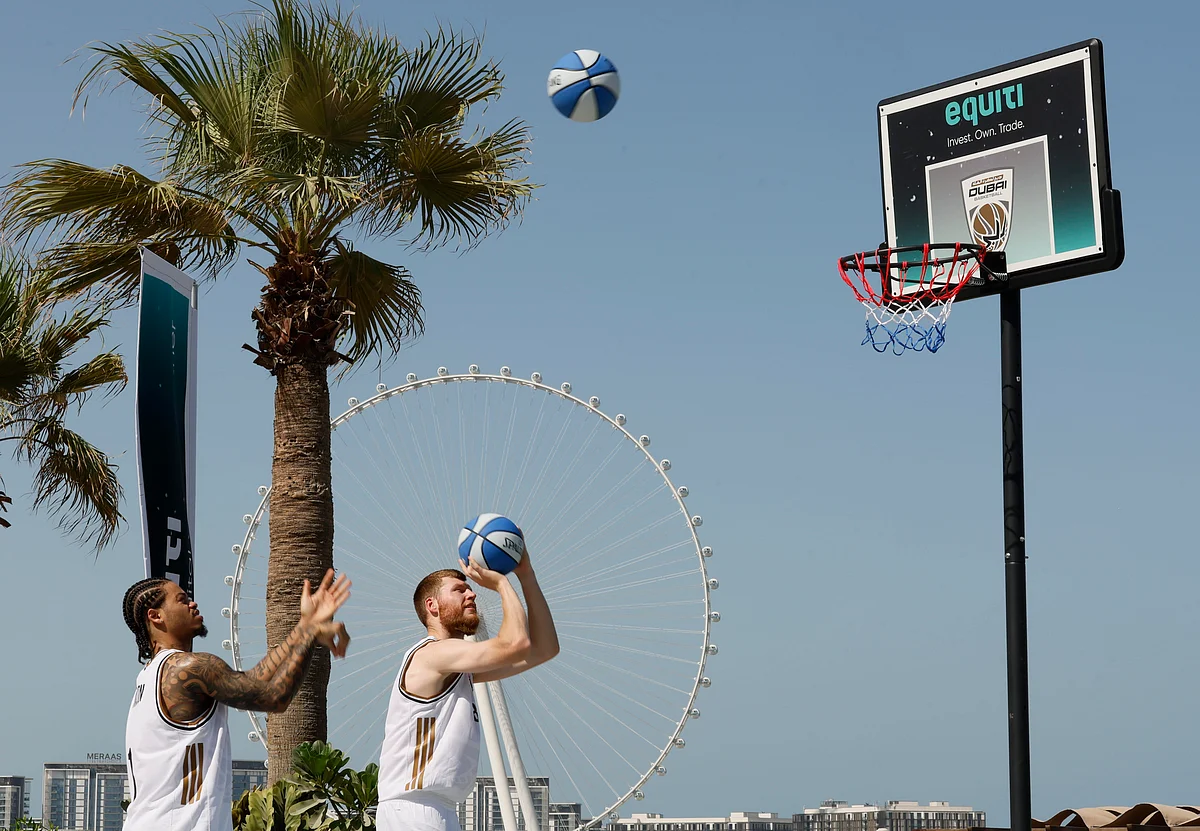 Basketbol Yıldızı Davis Bertans, Dubai'de Aile Hayatını ve Golfü Kucaklıyor