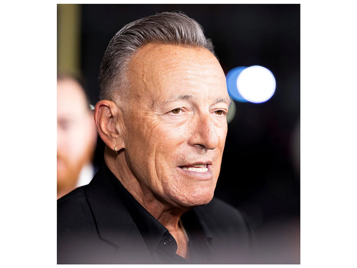 Bruce Springsteen, İçinde Yaşadığımız Zamanların Çarpıcı Bir Hatırlatıcısını Sunuyor