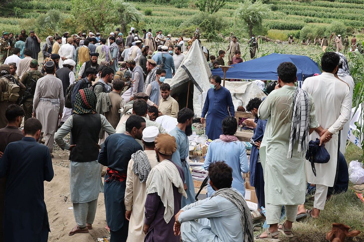 Dsö, Taliban'dan Depremlerin Ardından Kadın Yardım Görevlilerinin Kısıtlamalarını Kaldırmasını İstedi