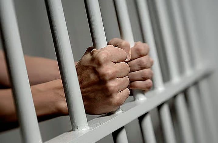 Dubai: Adam Teslimat Tarzı Uyuşturucu Dağıtım Ağını İşlettiği için Ömür Boyu Hapis Cezasına Çarptırıldı