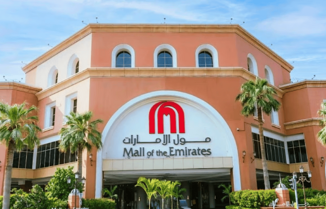 Dubai: Mall Of Emirates 20. Yılını Kişiye Özel Kıyafetler ve Dans Şovlarıyla Kutluyor