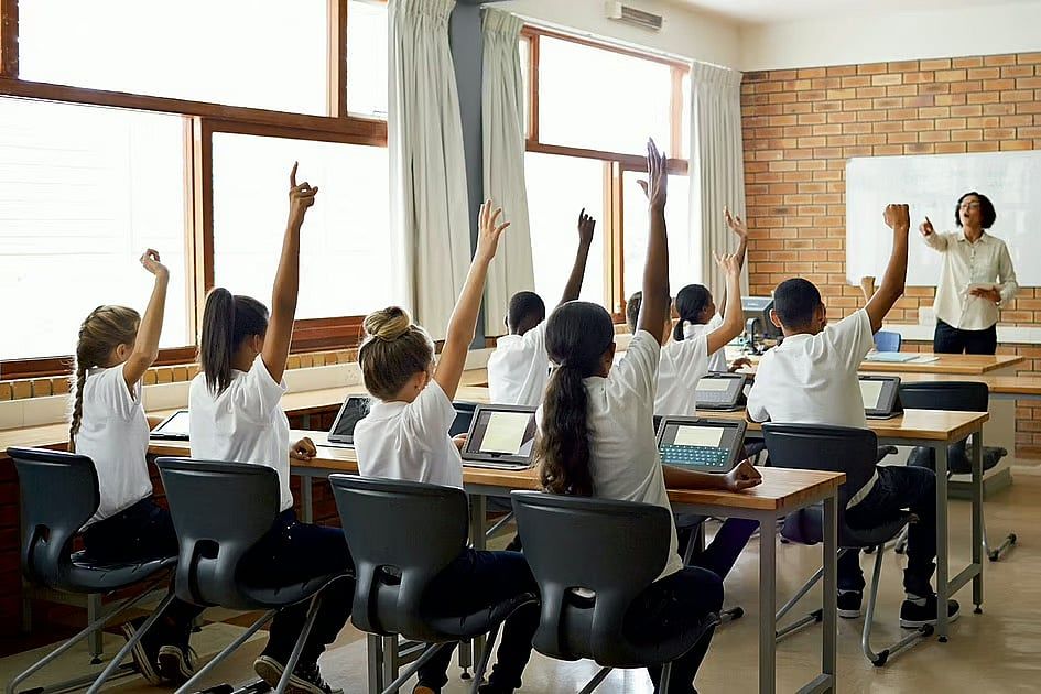 Dubai'de Öğretmenlik mi? Yeni Khda Kurallarına Göre Kalifiye Olmak için Neye İhtiyacınız Var