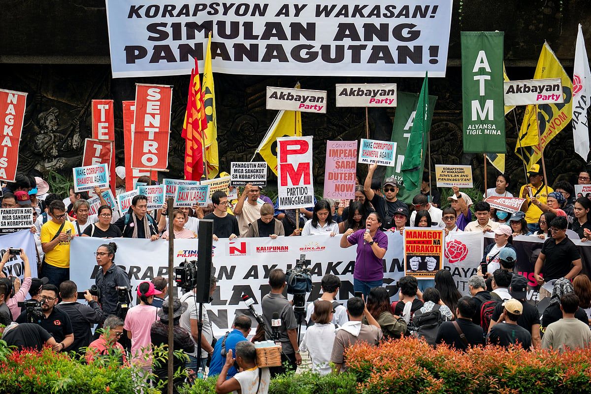 Filipin Havacılık Otoritesi, 21 Eylül Protestoları için Manila Üzerindeki Hava Sahasını Kapatacak