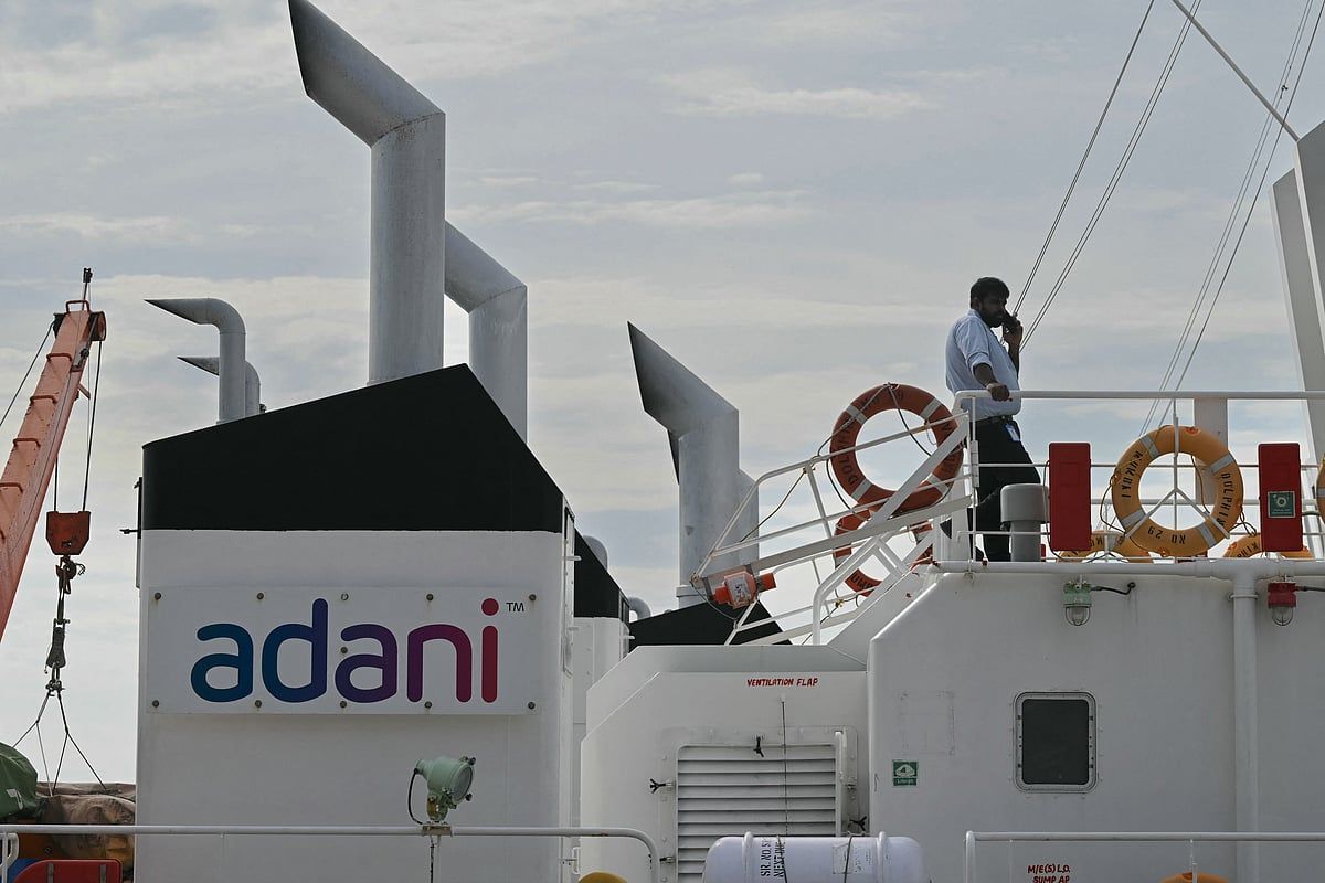 Hindistan Düzenleyicisi Adani'yi Bazı Hindenburg İddialarından Temize Çıkardı