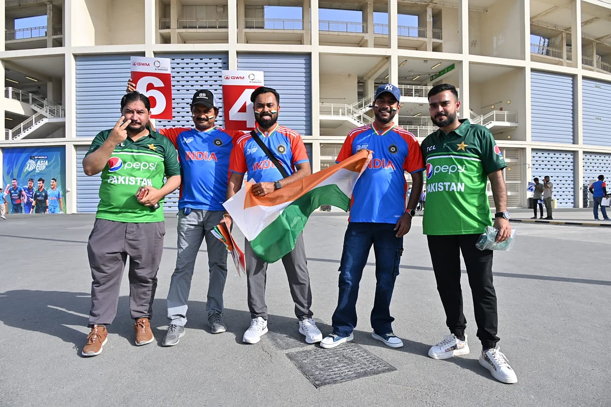 Hindistan, Pakistan Asya Kupası Finali: Taraftarlar İçeri Girdi, Dubai Stadyumunun Kapıları Açılırken Tezahüratlar Patladı